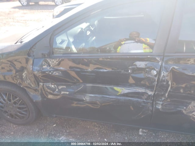 Toyota COROLLA LE 2018 5YFBURHE9JP852324 Image 14