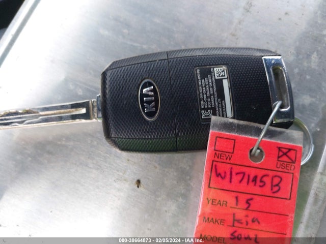 KIA Soul 2015 KNDJN2A28F7214302 Image 11