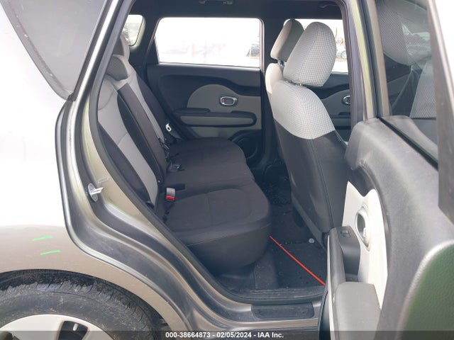 KIA Soul 2015 KNDJN2A28F7214302 Image 8