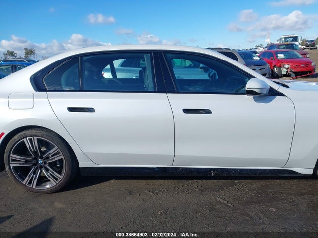BMW 760i Xdrive 2023 WBA33EJ00PCM11386 Image 13