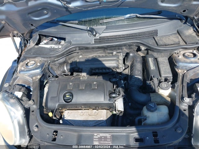 2010 MINI COOPER CLUBMAN WMWML3C50ATX37178 Photo 9