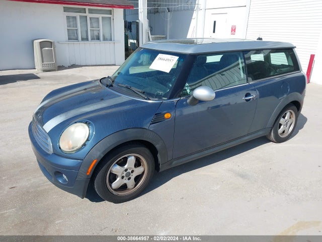 2010 MINI COOPER CLUBMAN WMWML3C50ATX37178 Photo 1