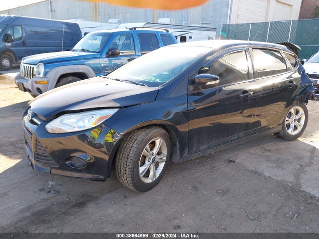Ford FOCUS SE 2014 1FADP3K2XEL244991 Image 2