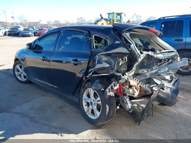 Ford FOCUS SE 2014 1FADP3K2XEL244991 Image 3