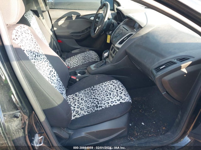 Ford FOCUS SE 2014 1FADP3K2XEL244991 Image 5