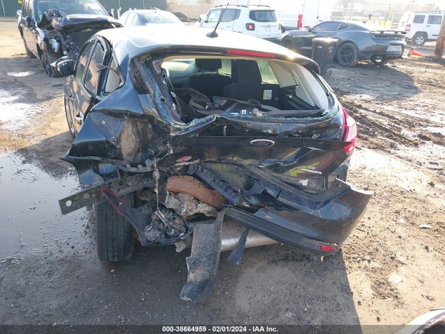 Ford FOCUS SE 2014 1FADP3K2XEL244991 Image 6
