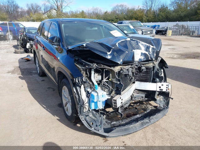 2016 5TDBKRFH5GS300581 main image