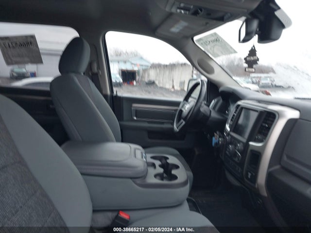 38665217 :رقم المزاد ، 1C6RR7LT9KS589611 vin ، 2019 Ram 1500 Classic Big Horn  4x4 5'7 Box مزاد بيع