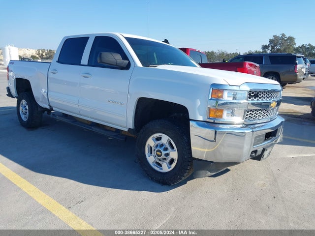 2019 1GC1KSEG3KF267052 main image