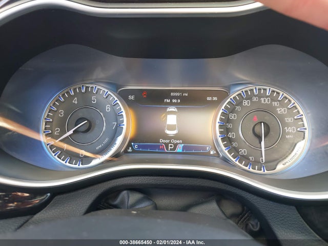 Chrysler 200 C 2015 1C3CCCCB7FN680269 Image 7