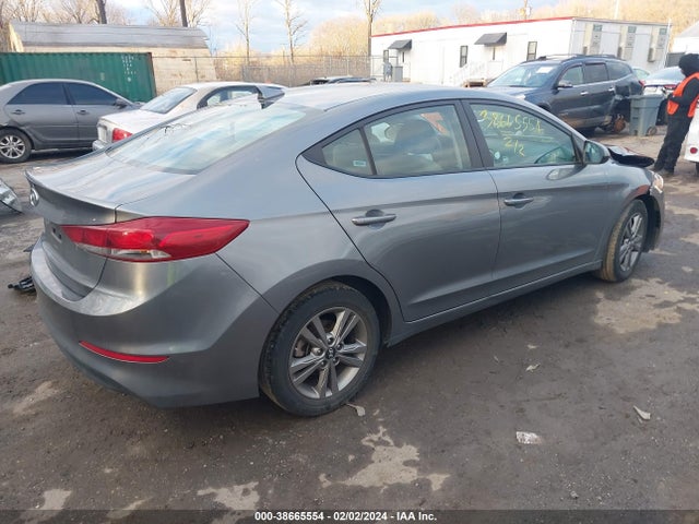 2018 HYUNDAI ELANTRA SEL VIN: 5NPD84LF9JH317880