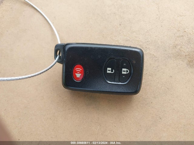Toyota Prius V Four 2015 JTDZN3EU2FJ027712 Image 11