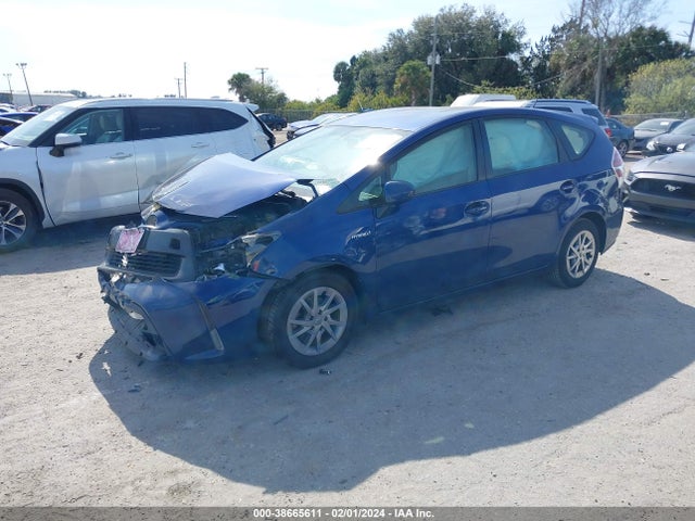 Toyota Prius V Four 2015 JTDZN3EU2FJ027712 Image 2