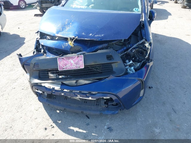 Toyota Prius V Four 2015 JTDZN3EU2FJ027712 Image 6