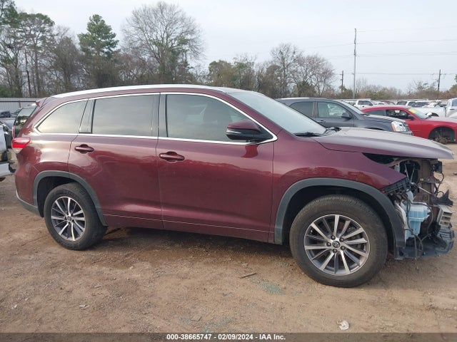 Toyota Highlander Xle 2018 5TDKZRFH7JS249507 Image 13