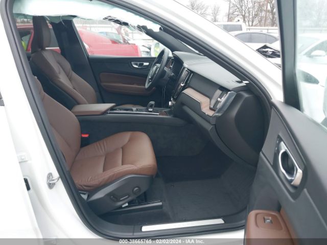 YV4L12RK1N1091367 Volvo Xc60 B5 Momentum