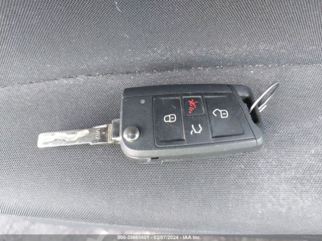 3VWA17AUXGM515779 Volkswagen Golf Sportwagen Tsi S 4-door
