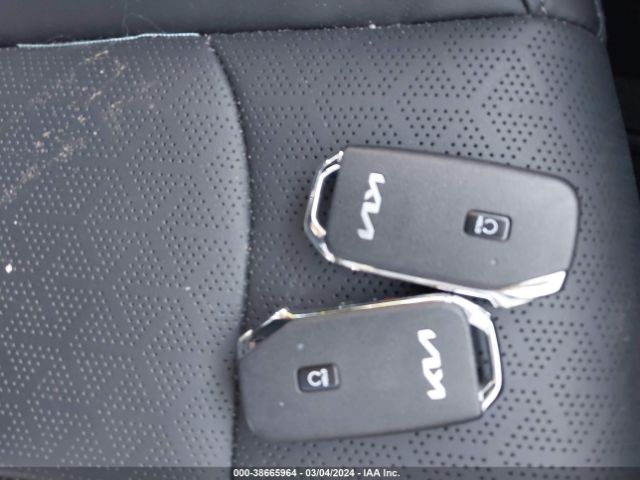 5XYRKDLF6PG189833 KIA SORENTO SX