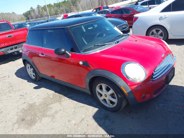 2010 MINI COOPER WMWMF3C53ATZ62086 Photo 0