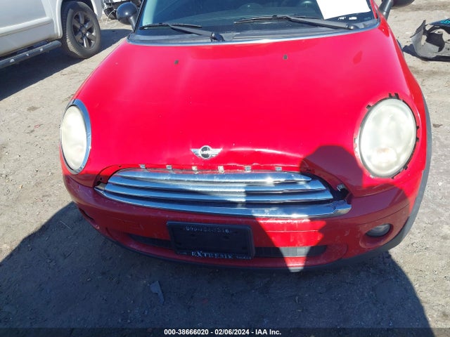 2010 MINI COOPER WMWMF3C53ATZ62086 Photo 5
