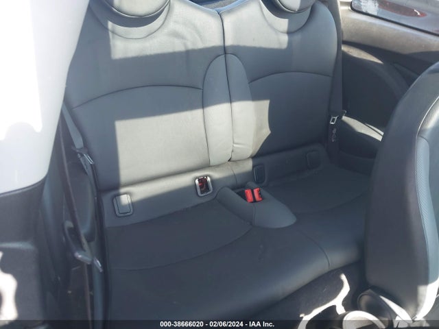 2010 MINI COOPER WMWMF3C53ATZ62086 Photo 7