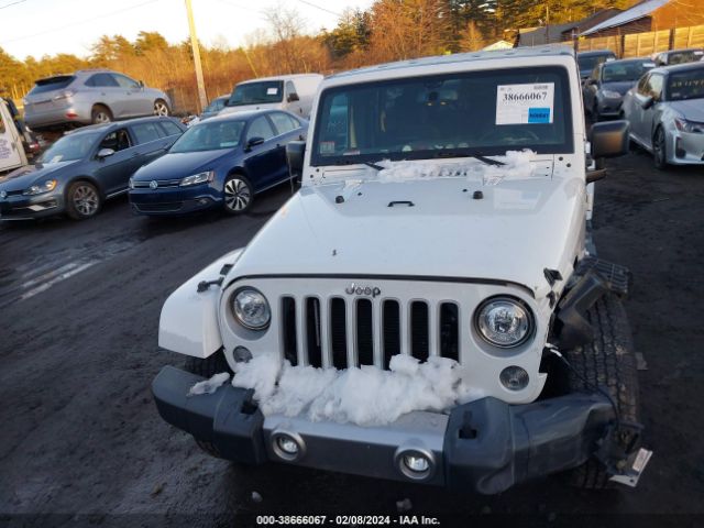 1C4BJWEGXJL830225 Jeep Wrangler Jk Unlimited Sahara 4x4