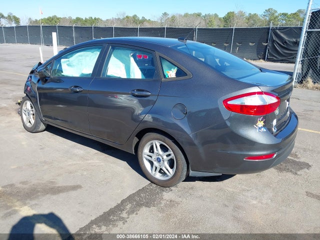 Ford FIESTA SE 2018 3FADP4BJ9JM131538 Image 3
