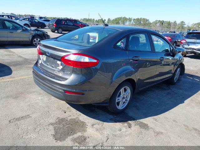 Ford FIESTA SE 2018 3FADP4BJ9JM131538 Image 4