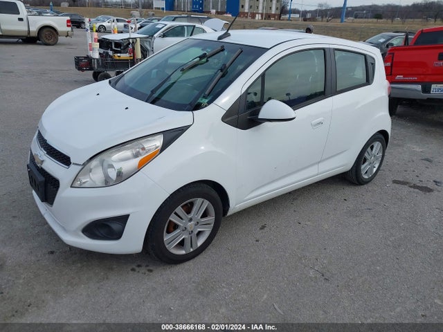 Chevrolet Spark Ls Auto 2014 KL8CB6S93EC444574 Image 2