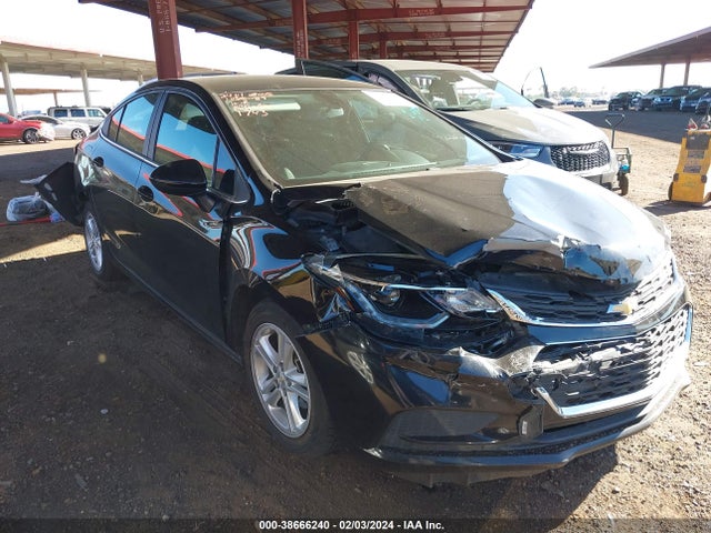 Chevrolet Cruze Lt Auto 2018 1G1BE5SM2J7141743 Image 1