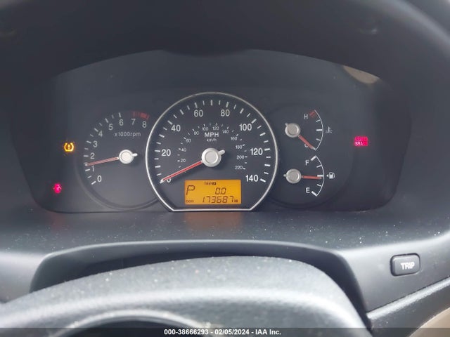 2009 KIA RONDO LX VIN: KNAFG529797273405