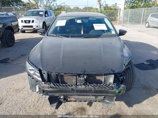 1VWLA7A39KC004011 Volkswagen Passat 2.0t Wolfsburg Edition