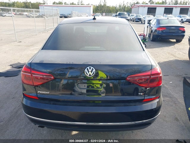 1VWLA7A39KC004011 Volkswagen Passat 2.0t Wolfsburg Edition