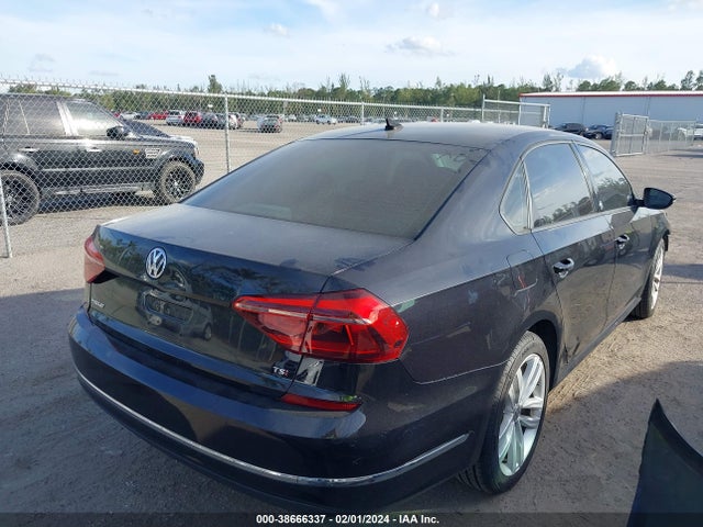 1VWLA7A39KC004011 Volkswagen Passat 2.0t Wolfsburg Edition