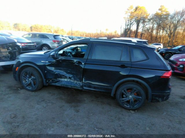 3VV8B7AX1PM139628 Volkswagen Tiguan 2.0t Se R-line Black
