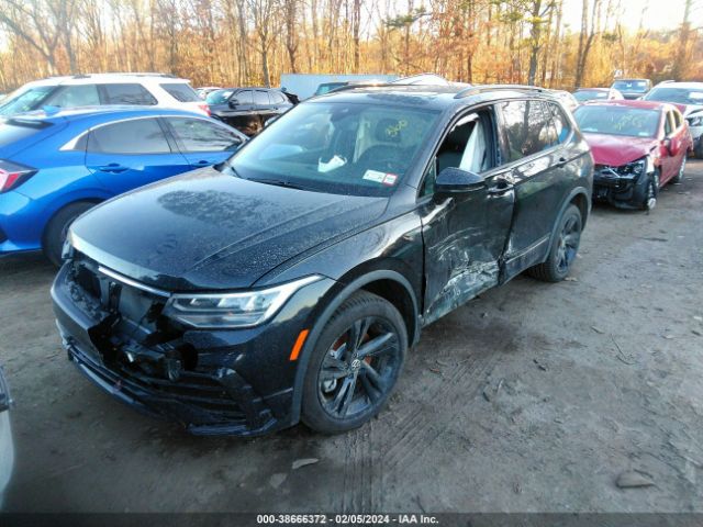 3VV8B7AX1PM139628 Volkswagen Tiguan 2.0t Se R-line Black