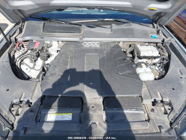 WA1VAAF73JD044091 Audi Q7 3.0t Premium