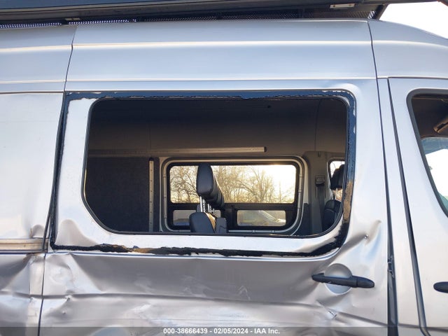 WD4FE7CDXHP500792 Mercedes-Benz Sprinter 2500 Standard Roof V6