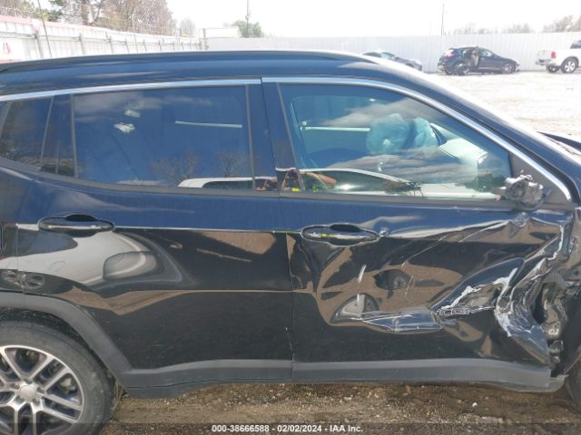 3C4NJCBB8KT743482 Jeep Compass Sun And Wheel Fwd
