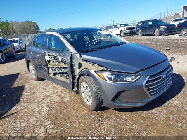 2018 5NPD74LF3JH286127 main image