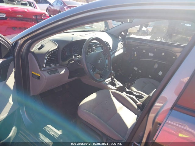 Hyundai ELANTRA SE 2018 5NPD74LF3JH286127 Image 5