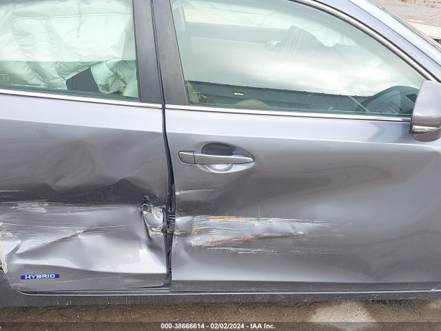 JTHKD5BH7F2221166 Lexus CT 200H