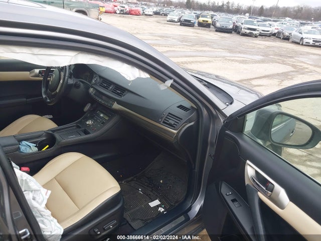 JTHKD5BH7F2221166 Lexus CT 200H