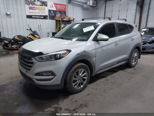 Hyundai TUCSON SE 2017 KM8J3CA42HU400897 Image 2