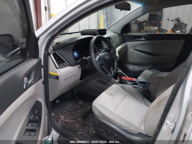 Hyundai TUCSON SE 2017 KM8J3CA42HU400897 Image 5