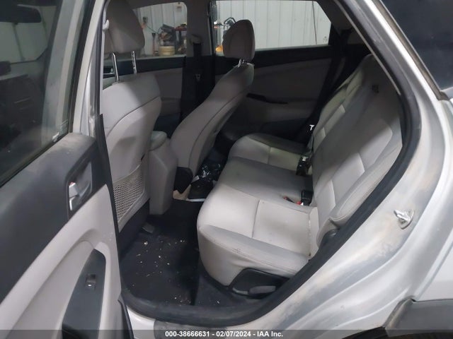Hyundai TUCSON SE 2017 KM8J3CA42HU400897 Image 8