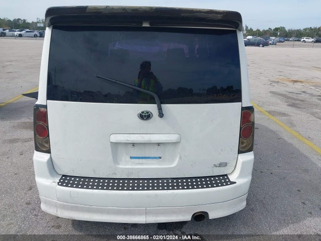 2005 SCION XB VIN: JTLKT324X54025218