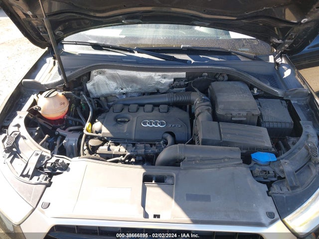WA1JCCFS6HR005890 Audi Q3 2.0t Premium