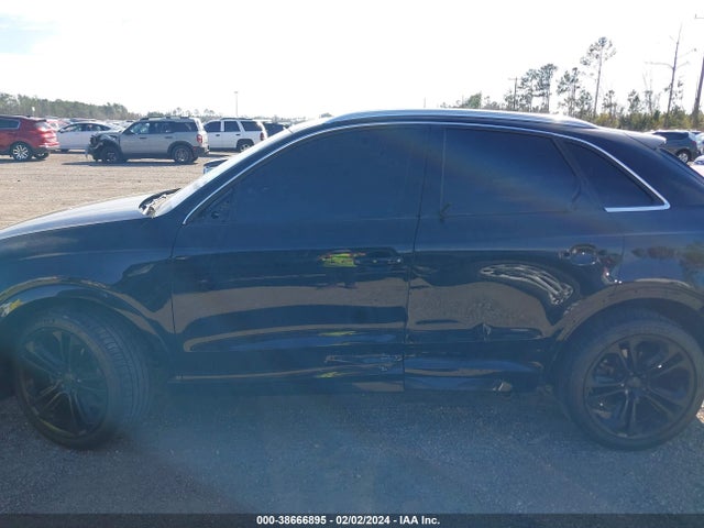WA1JCCFS6HR005890 Audi Q3 2.0t Premium