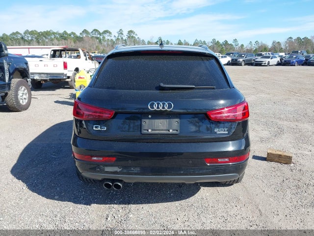WA1JCCFS6HR005890 Audi Q3 2.0t Premium